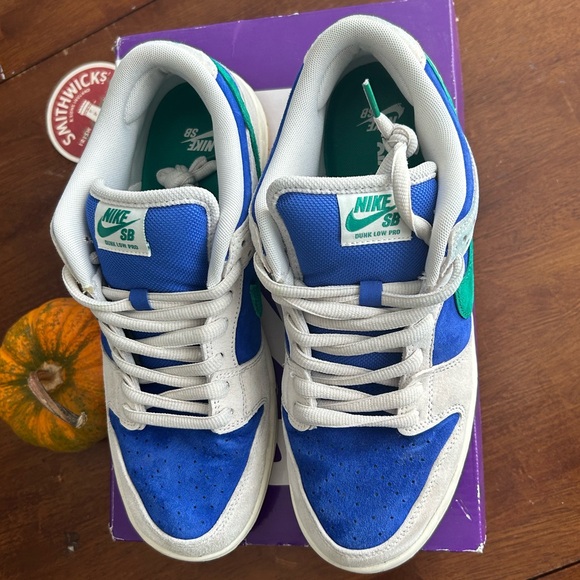 NIKE SB PHANTOM/MALACHITE 2023 DUNK
MODERATELY WORN - Picture 2 of 7